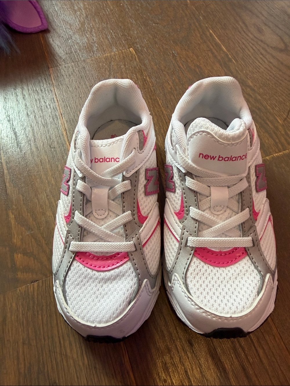 New Balance 408 Girls White & Pink Sneakers